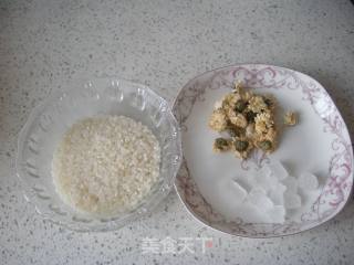 冰糖菊花粥的做法步骤：1