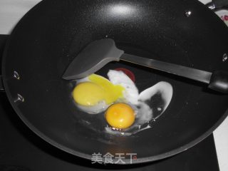 咖喱黑椒蛋炒饭的做法步骤：2