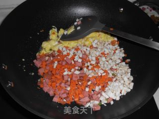 咖喱黑椒蛋炒饭的做法步骤：3