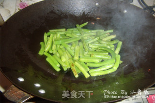 干煸豆角的做法步骤：3