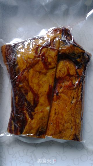 鲊辣椒炒腊肉  恩施风味的做法步骤：1