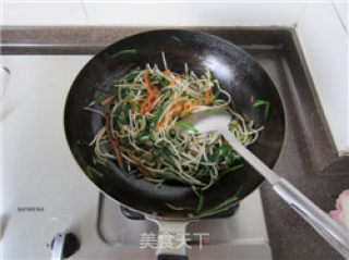 蚝油韭菜豆芽的做法步骤：12