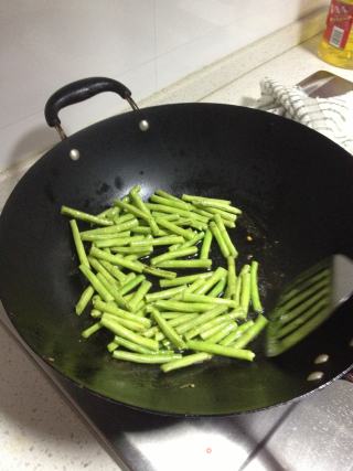 干煸长豆角的做法步骤：3