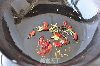 炝炒菠菜梗的做法步骤：3