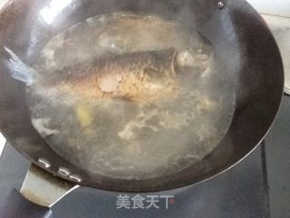鲫鱼豆腐汤的做法步骤：3