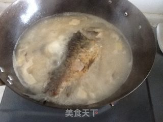 鲫鱼豆腐汤的做法步骤：4