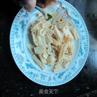 头道菜拌腐竹的做法步骤：6