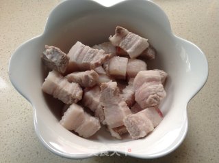 [红烧五花肉干豆角]的做法步骤：1