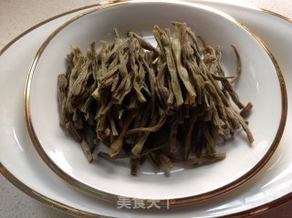 [红烧五花肉干豆角]的做法步骤：2