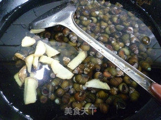 韭菜花香干炒蛳螺肉的做法步骤：7