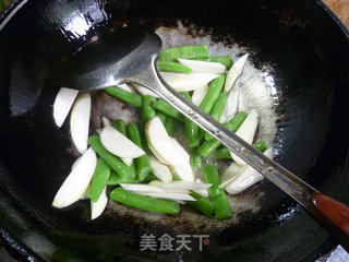 茭白梅豆炒猪肚的做法步骤：9