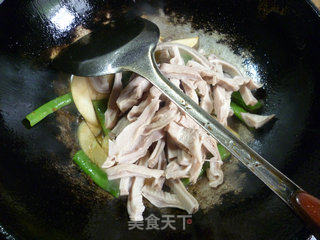 茭白梅豆炒猪肚的做法步骤：12