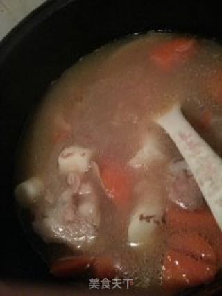 淮山胡萝卜枸杞猪骨汤的做法步骤：6