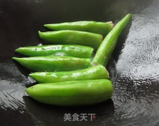 猪肉酿青椒的做法步骤：2