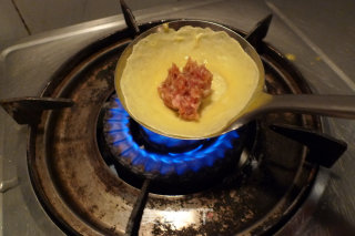 蛋饺的做法步骤：7