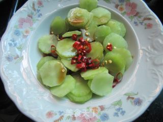 香油莴笋片的做法步骤：3