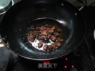 鸭腿炒熏豆腐的做法步骤：5