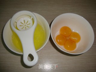 芒果戚风卷的做法步骤：1
