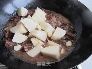 番茄酱土豆烧牛肉的做法步骤：10