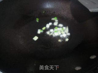 木耳青椒炒鸡蛋的做法步骤：4