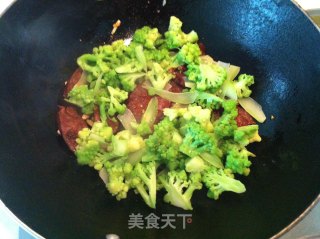 宝塔菜花炒腊肠的做法步骤：6