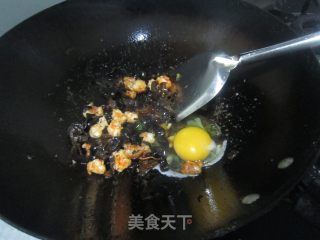 【虾仁木耳炒鸡蛋】的做法步骤：5