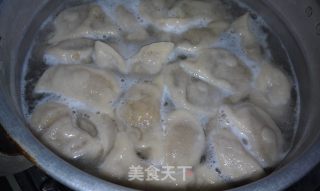 酸汤饺子的做法步骤：2