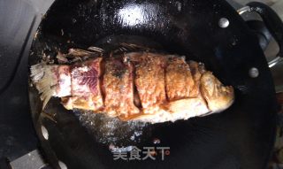 红烧鲤鱼的做法步骤：3