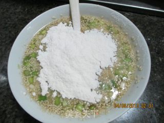 葱油千层饼的做法步骤：4