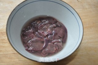 蒜香猪肝的做法步骤：1