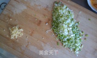 包子◆猪肉大葱馅的做法步骤：2