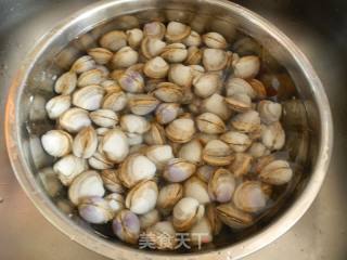 原汁白蛤蜊的做法步骤：1