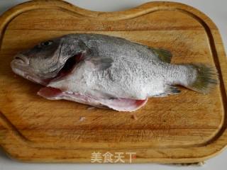 红烧包公鱼的做法步骤：1