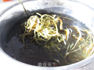 凉拌海带丝的做法步骤：2