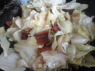 【干锅腊肉包菜】的做法步骤：5