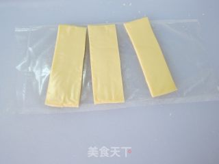 剩土司变桌上肴の【芝心土司鱼卷】的做法步骤：7
