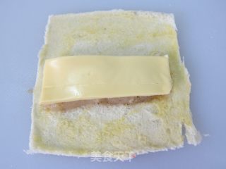 剩土司变桌上肴の【芝心土司鱼卷】的做法步骤：10