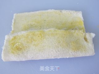 剩土司变桌上肴の【芝心土司鱼卷】的做法步骤：11