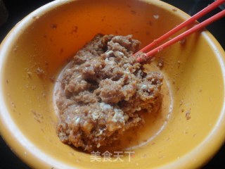 【猪肉芹菜水饺】的做法步骤：4
