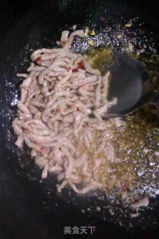 木耳肉丝的做法步骤：2