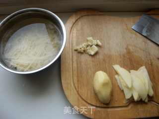 家常土豆丝的做法步骤：2