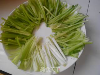 京酱肉丝的做法步骤：2