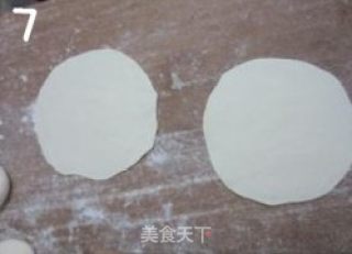 酥脆------〖虾仁韭菜盒子〗的做法步骤：7