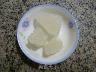 枸杞荸荠银耳羹的做法步骤：4