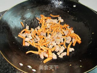 葱香瘦肉豆腐丝的做法步骤：7