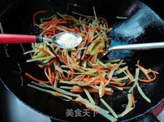 五彩土豆丝的做法步骤：8