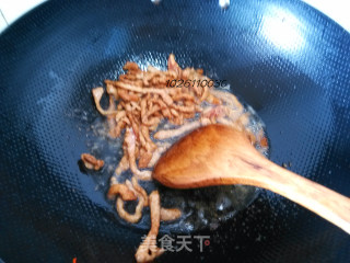 绿豆芽炒肉的做法步骤：5