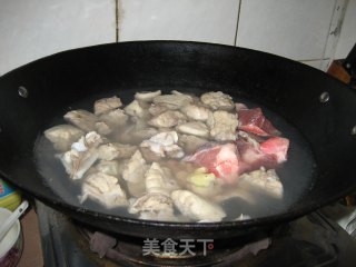 雪梨南北杏木瓜煲猪肺的做法步骤：11