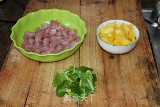 菠萝咕咾肉的做法步骤：1