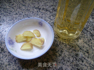 雪菜汁蒸小黄鱼的做法步骤：2